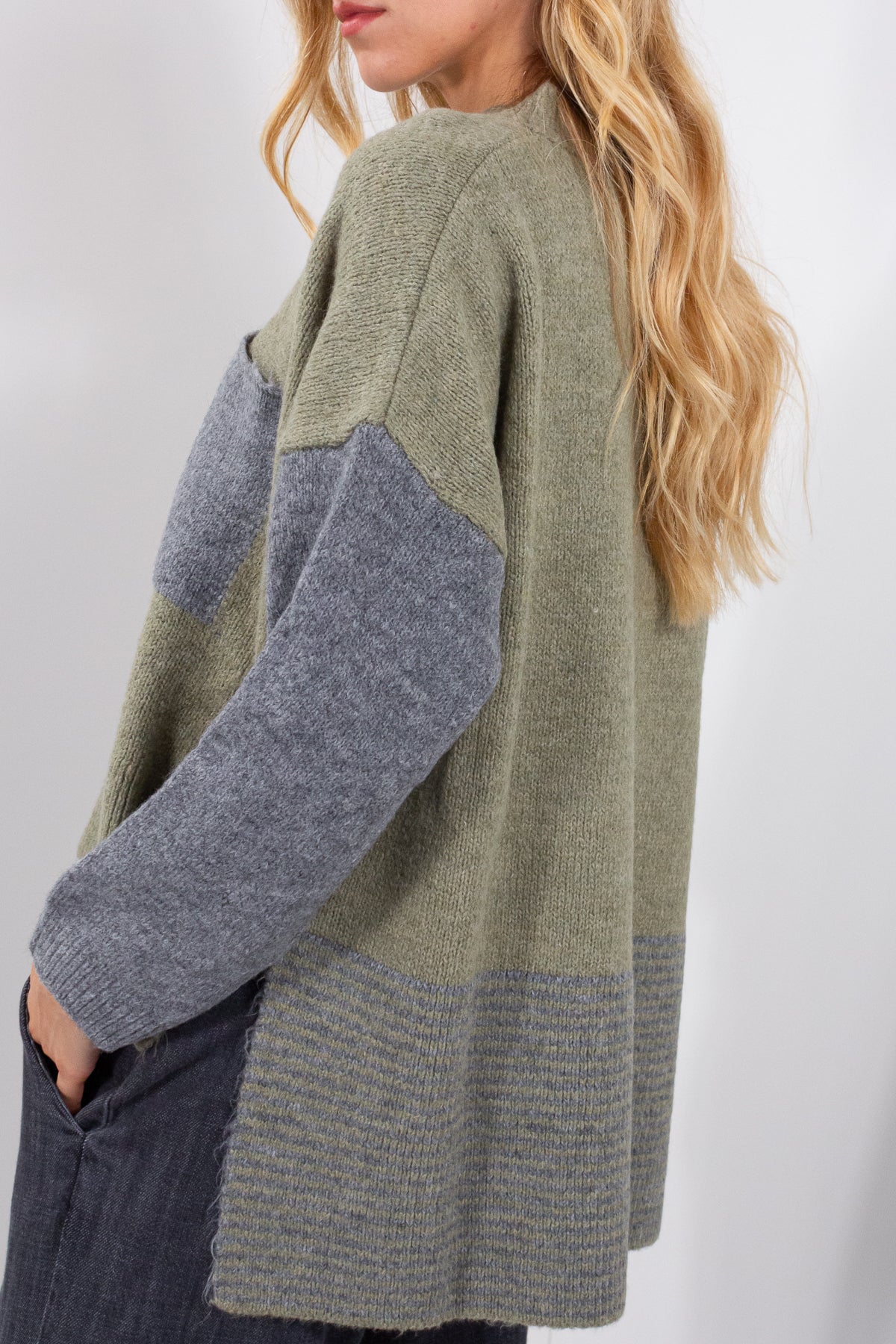 MAGLIA AMPIA RIGHINE + TASCA