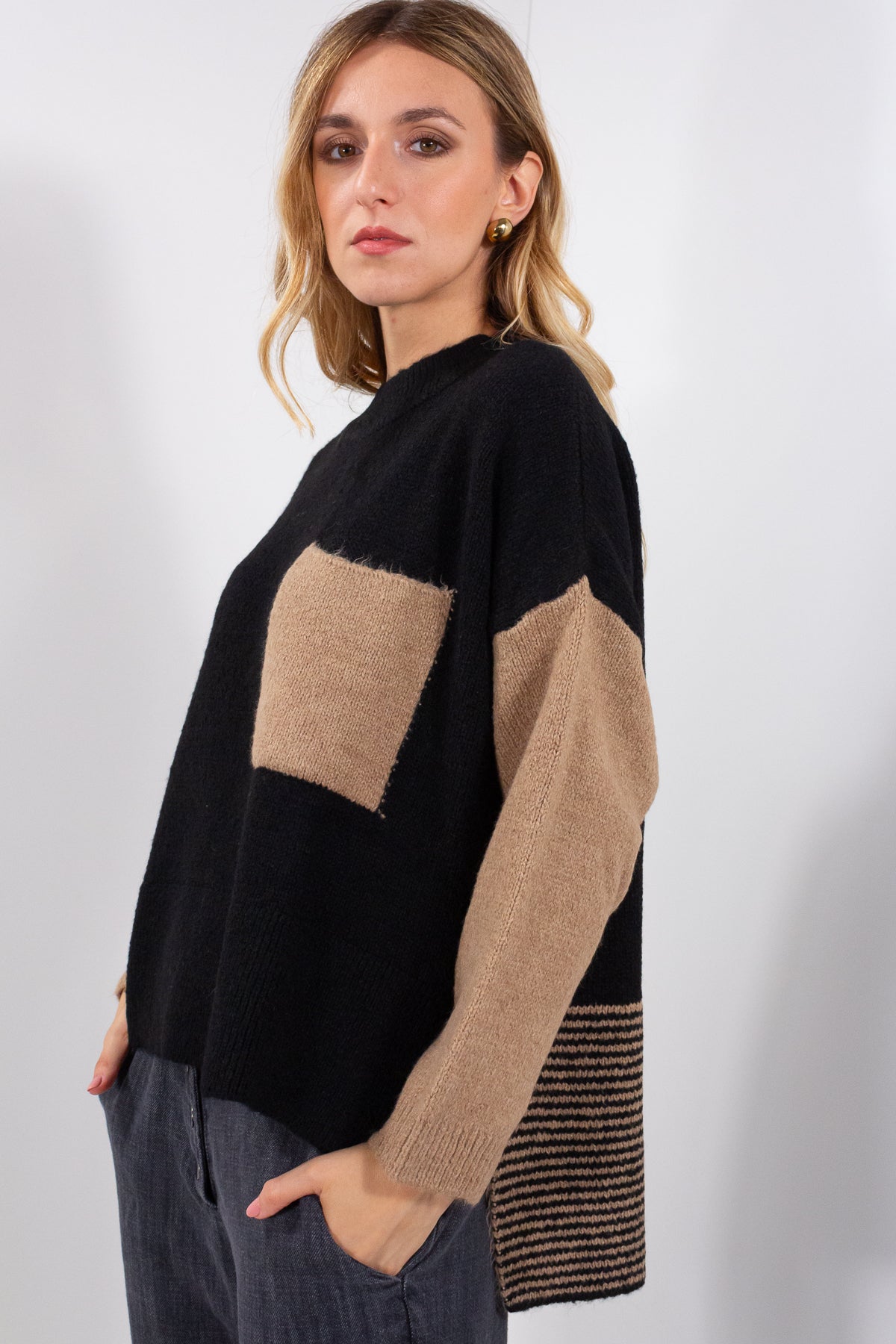 MAGLIA AMPIA RIGHINE + TASCA