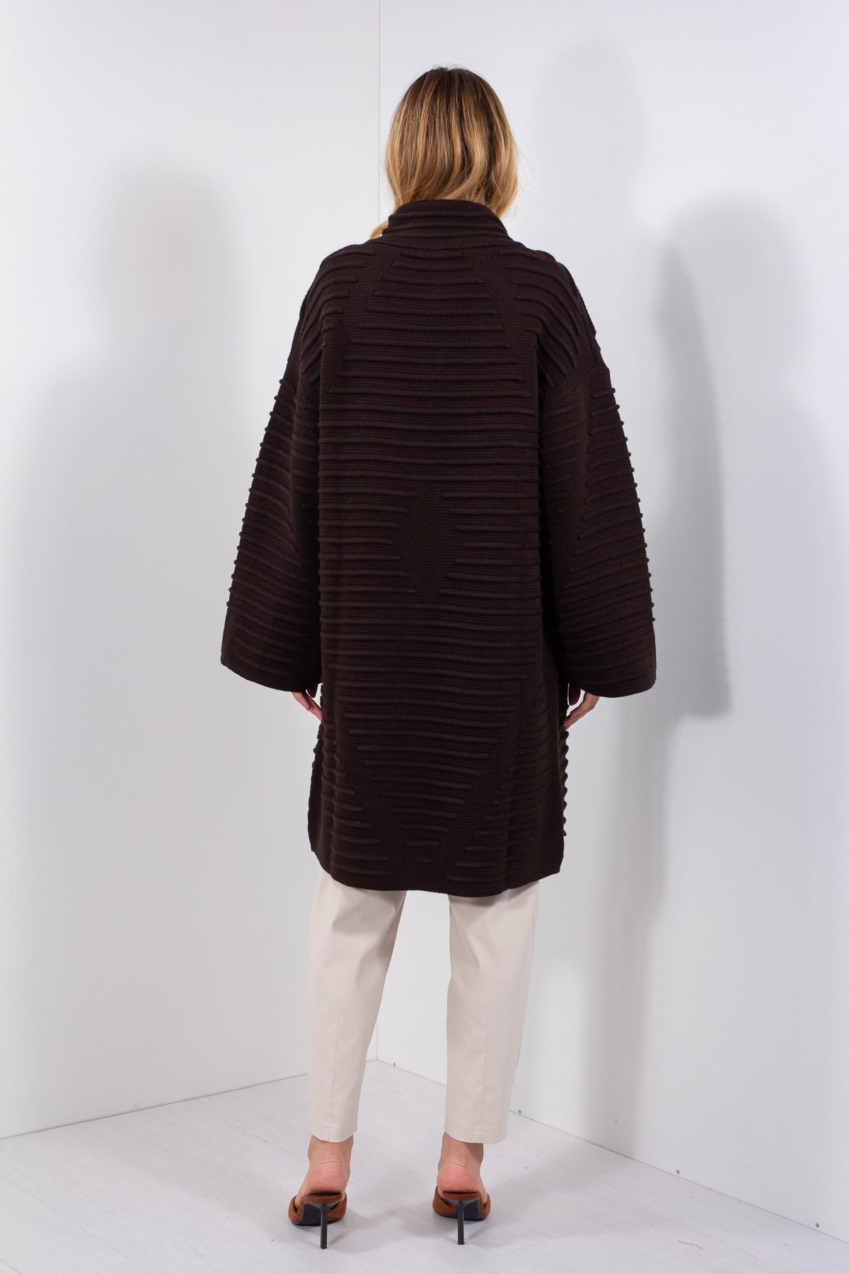 CAPPOTTO LAVORAZIONE RILIEVO