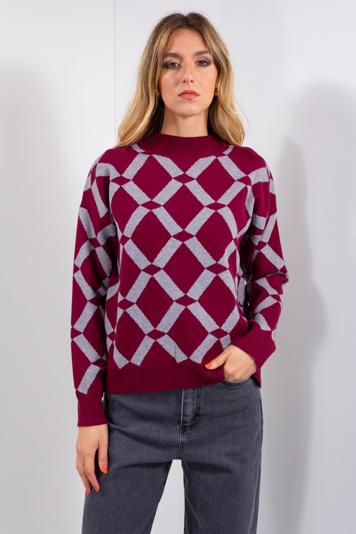 MAGLIA LUPO GEOMETRICA