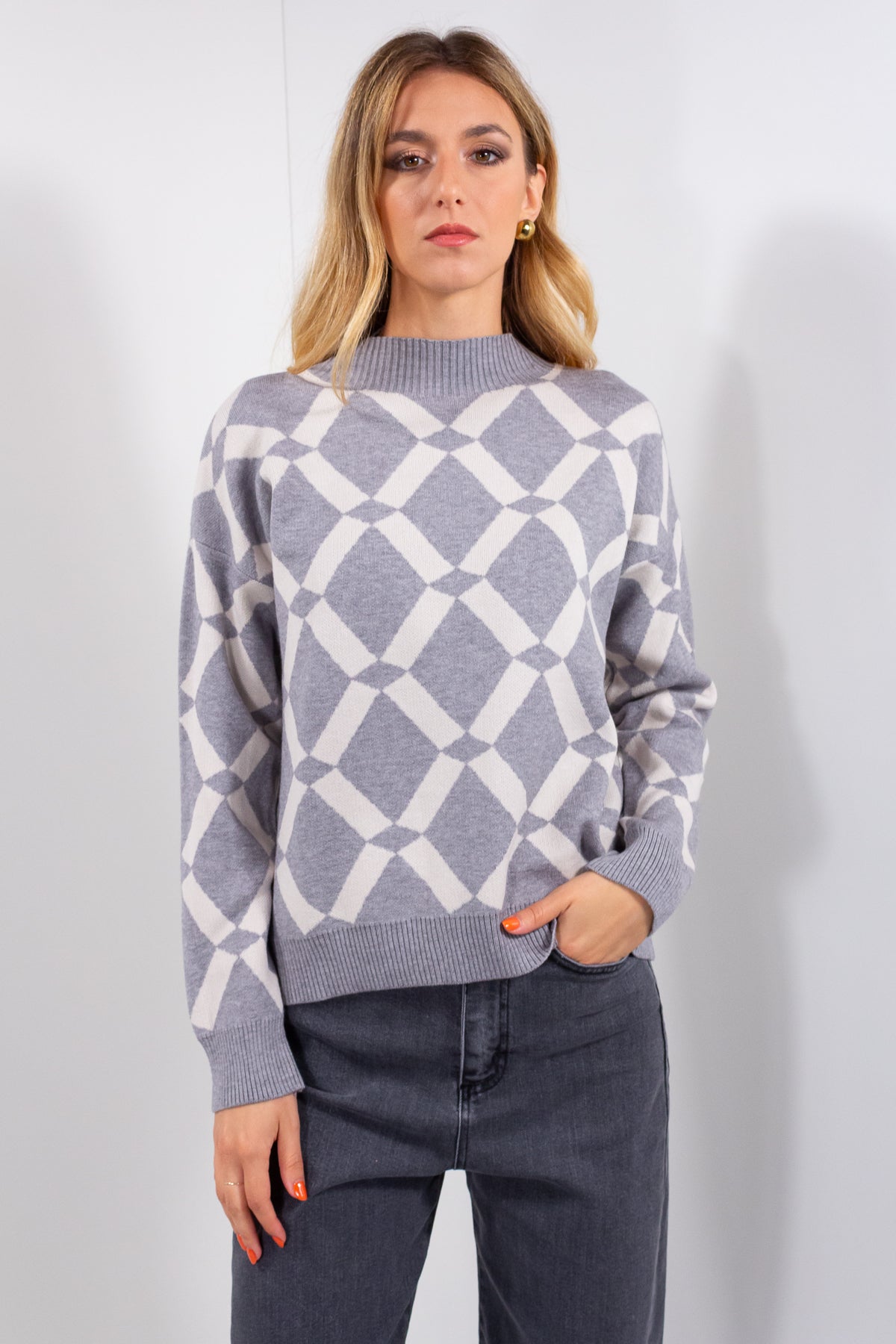 MAGLIA LUPO GEOMETRICA