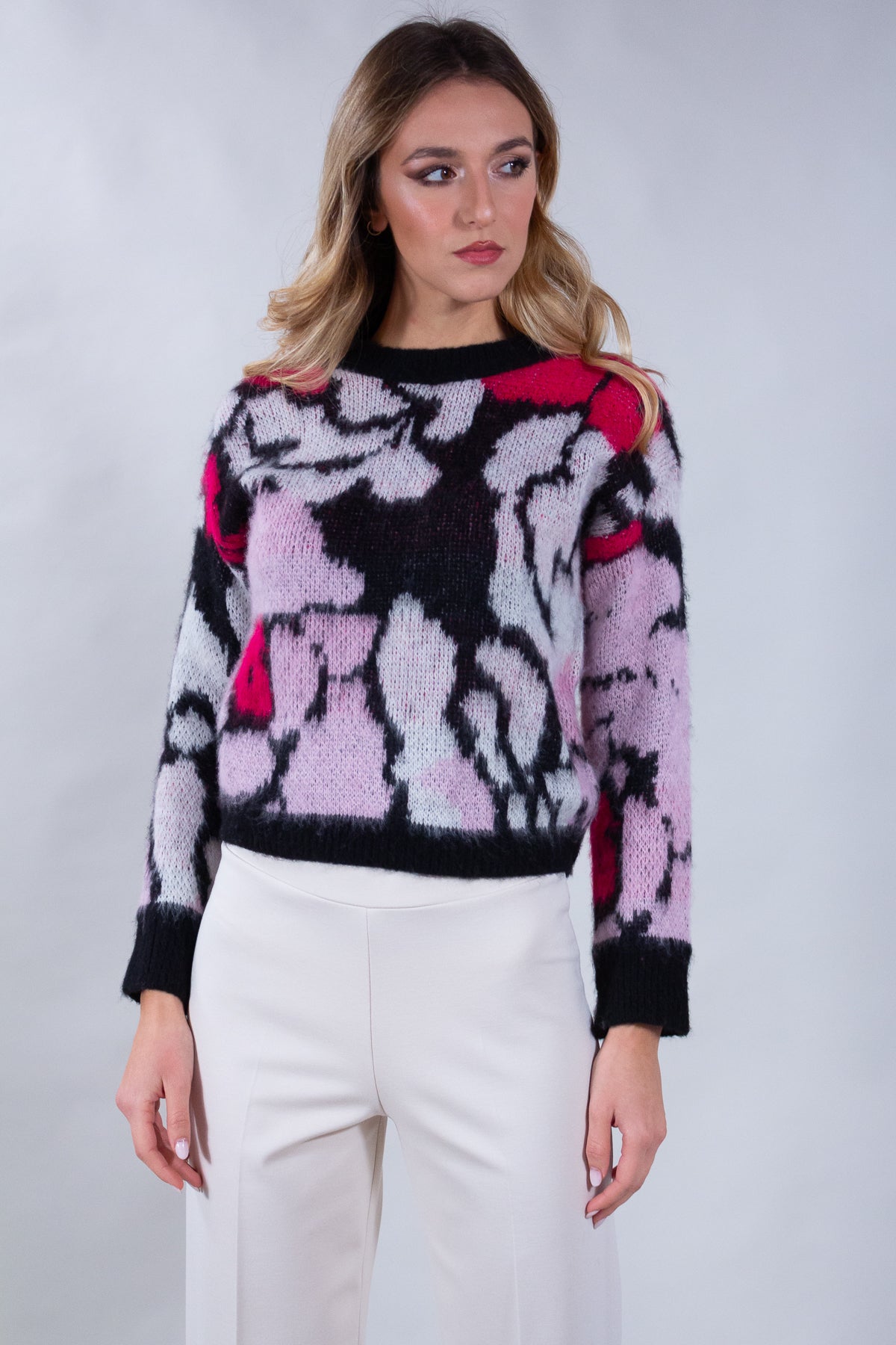 MAGLIA GARZATA FIORI**