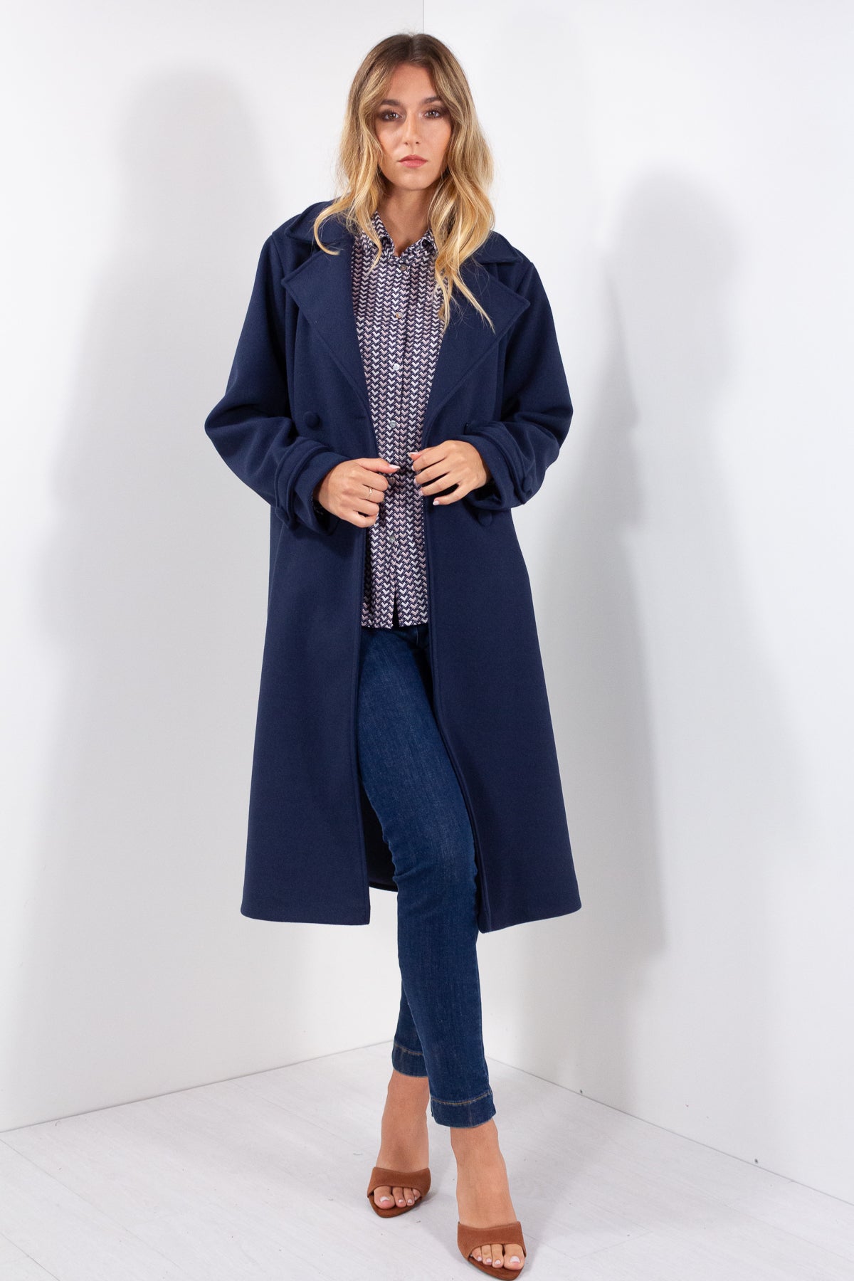 CAPPOTTO PANNO DETTAGLIO MANICHE