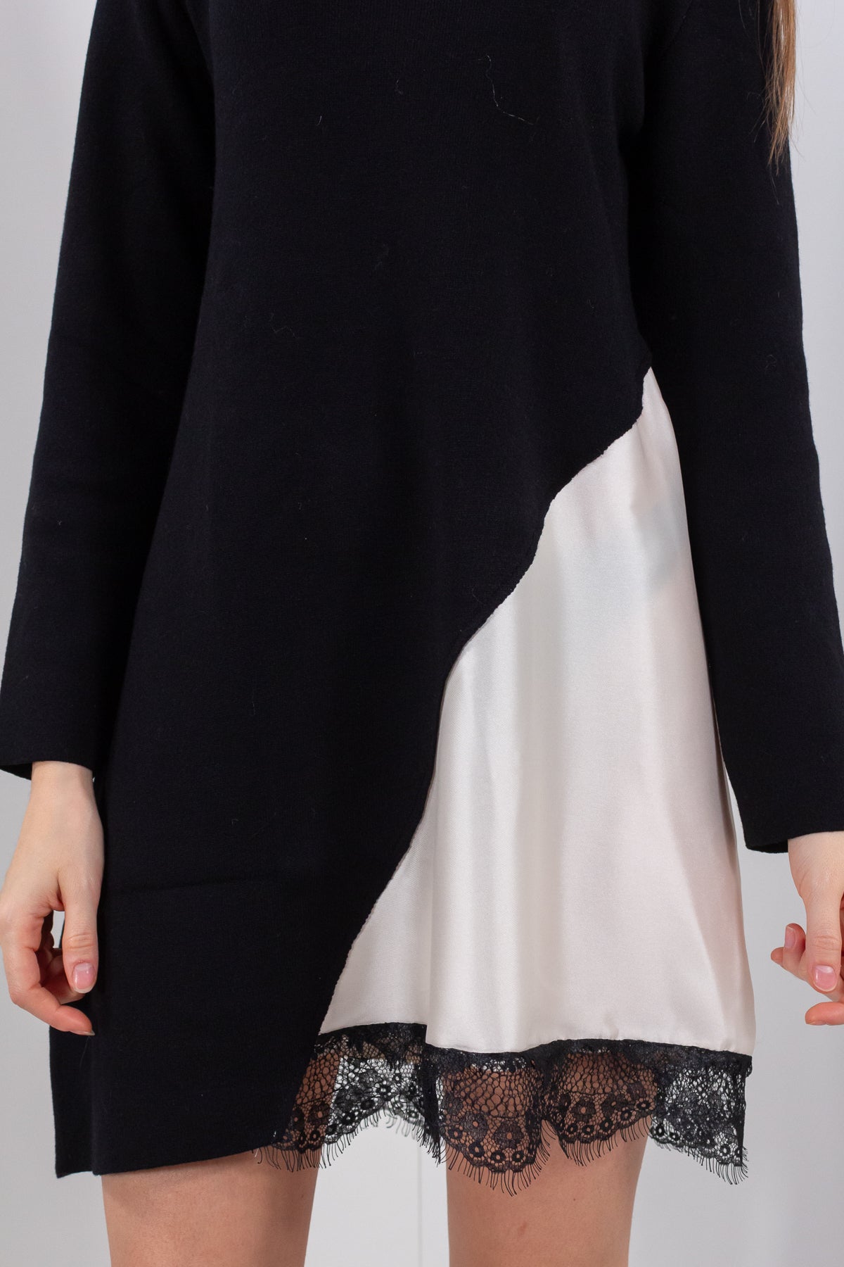 ABITO DETTAGLIO RASO PIZZO